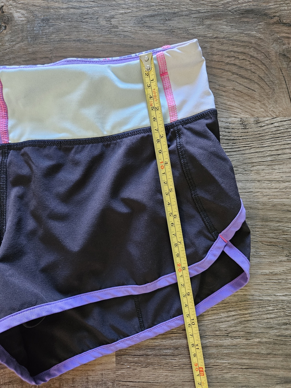 Lululemon Run Speed Black / Power Purple / Quilt Summer Shorts - Picture 3 of 9